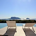 빌라 Alba Nuova With Infinity Pool & Amazing Sea View *