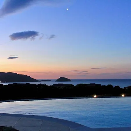 Alba Nuova With Infinity Pool & Amazing Sea View Гольфо-Аранчи